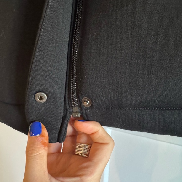 THE NORTH FACE BLACK FAUX FUR WOMENS VEST - Picture 4 of 9